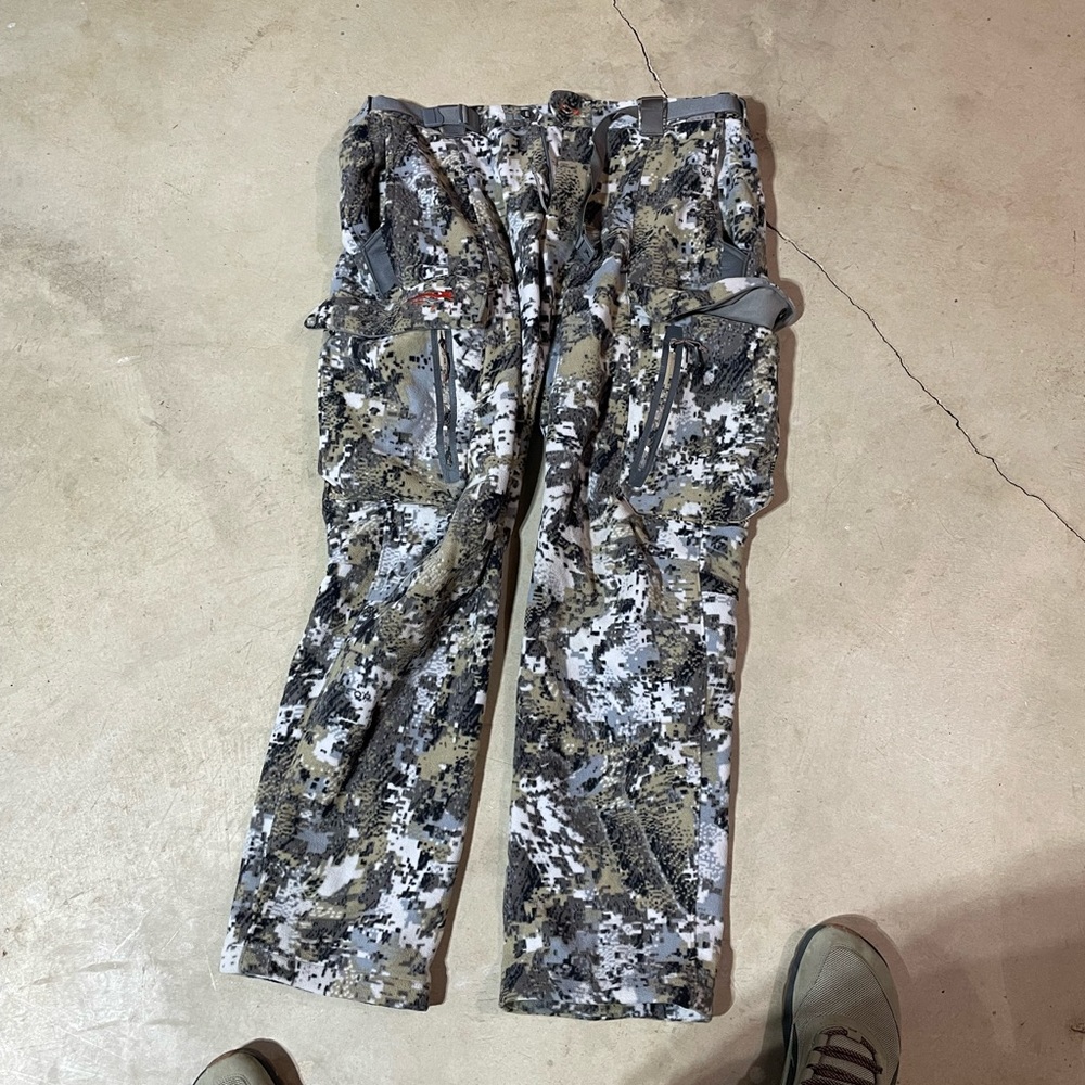 Sitka Stratus Pants. Size Large